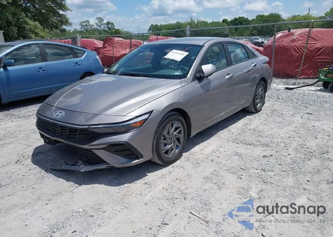 2024 Hyundai Elantra Sel from USA, damaged, VIN KMHLM4DGXRU640153